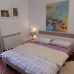 Apartment Iva *
